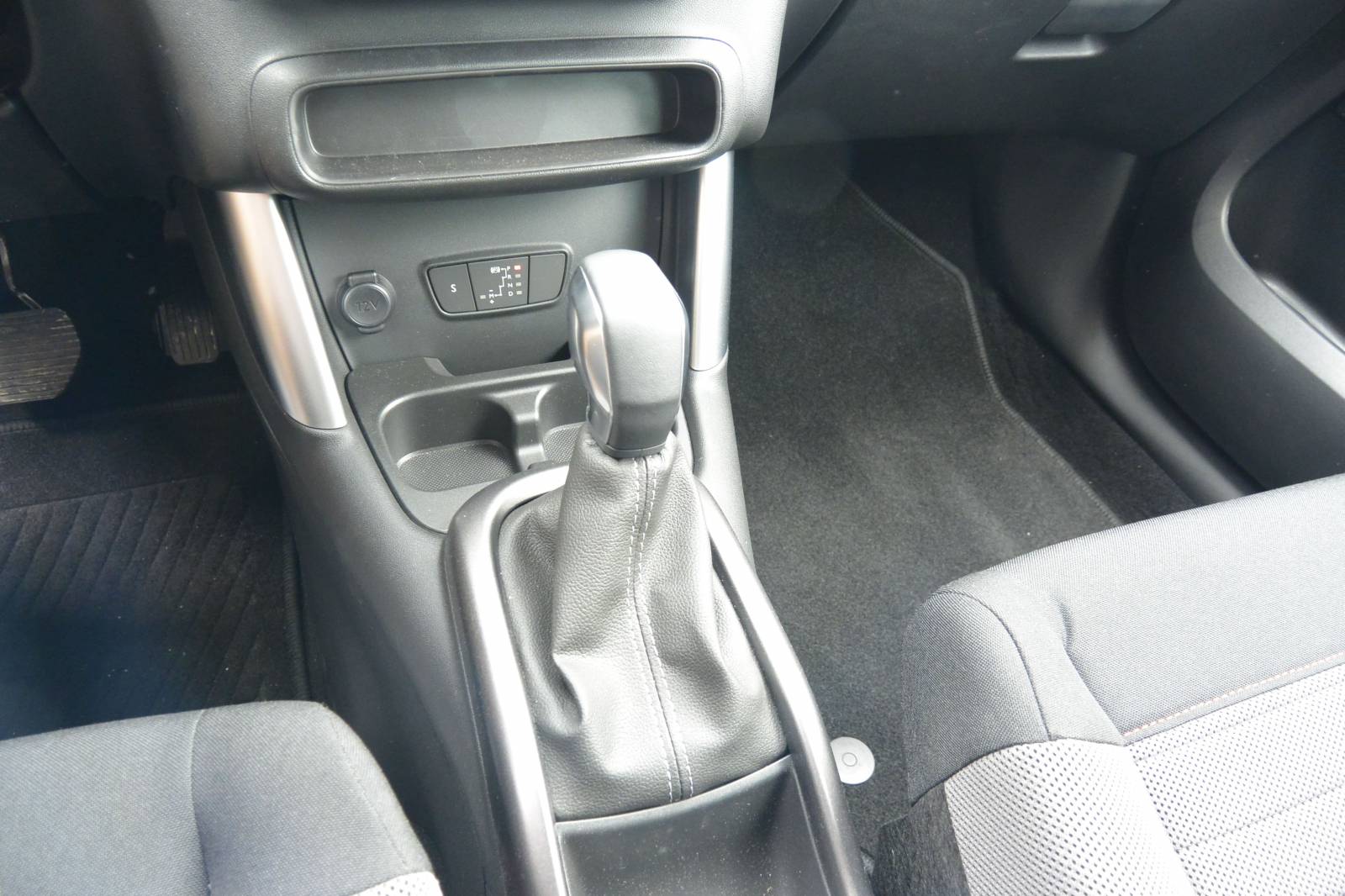 C3 Air cross 130 EAT6 Shine